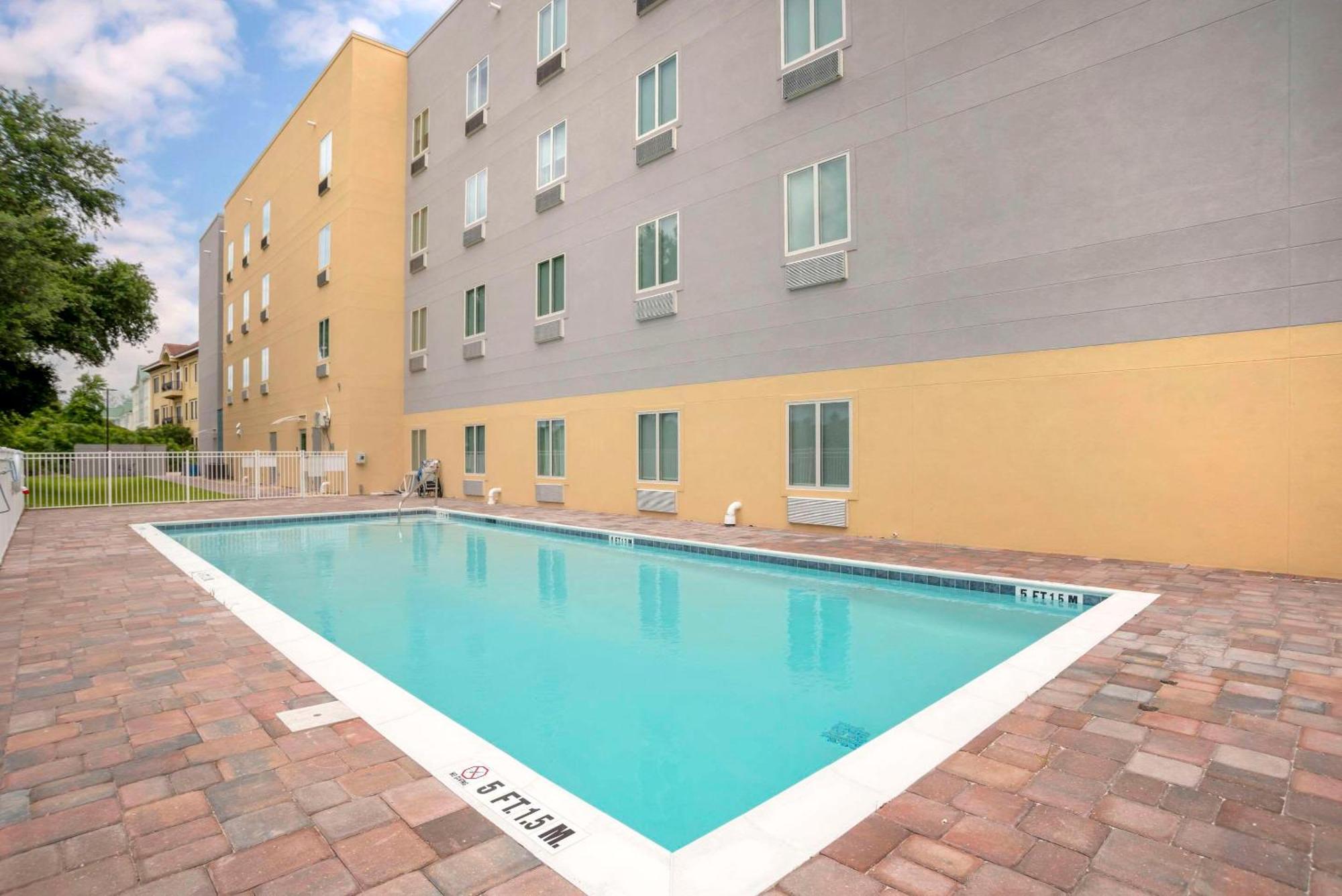 Comfort Inn & Suites Destin Near Henderson Beach Miramar Beach Exterior foto